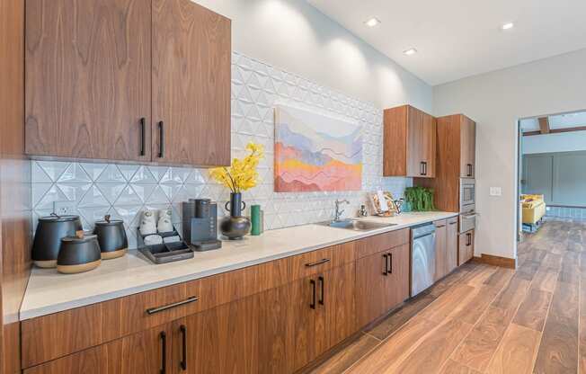 Dominium_Promenade_Community Kitchen.jpg