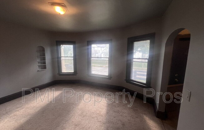2530 N 37 ST