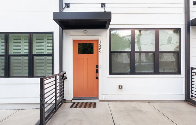 Beautiful 2bd/2.5ba Contemporary Townhome in East Atlanta Village!