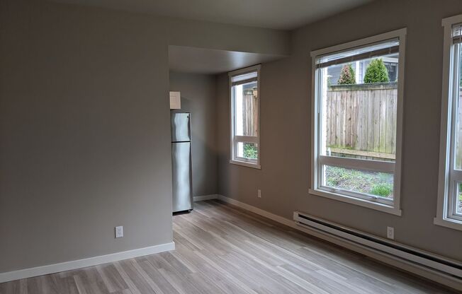 2 beds, 1 bath, 800 sqft, $2,025, Unit 309