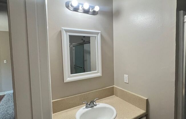 1 bed, 1 bath, 575 sqft, $2,145, Unit 12