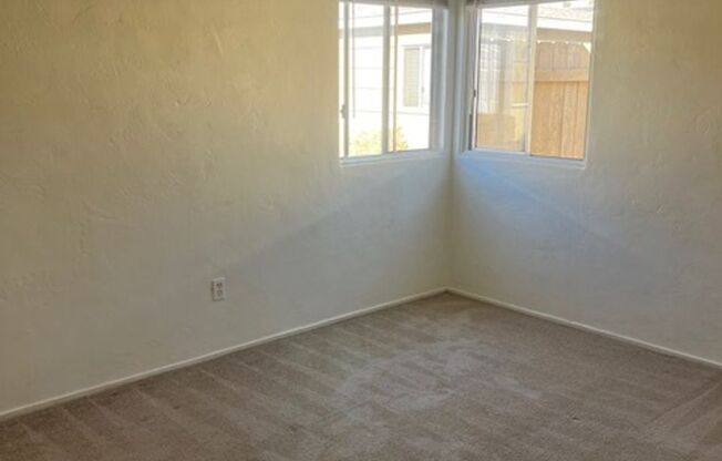 2 beds, 1 bath, $2,795, Unit 4107