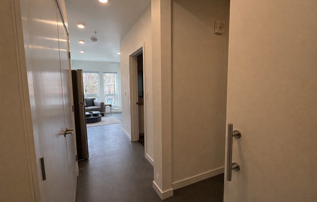 1 bed, 1 bath, 434 sqft, $2,095, Unit 202