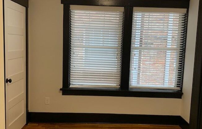 1 bed, 1 bath, 787 sqft, $1,200, Unit Room 005