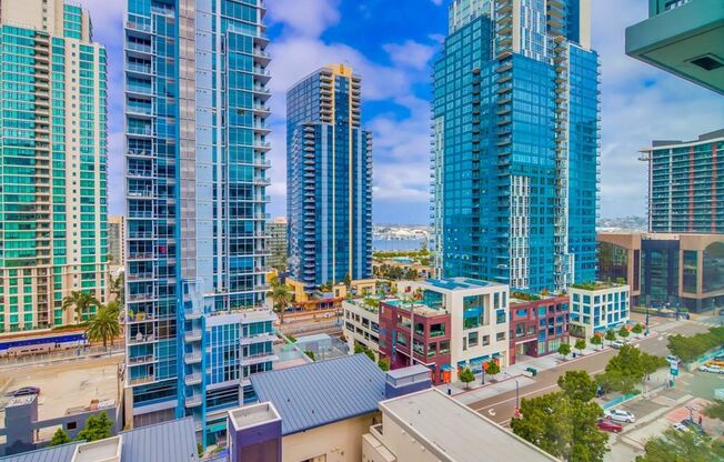 2 beds, 2.5 baths, $3,750, Unit 1112