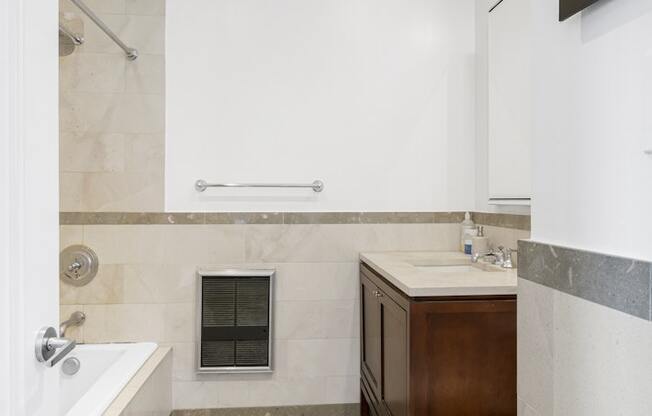 1 HANSON PL