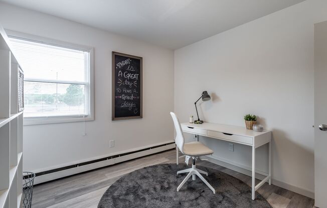 2 beds, 1 bath, $1,395, Unit 303