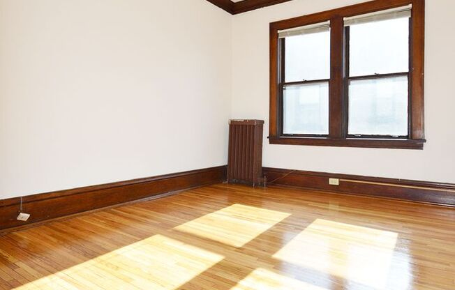 1 bed, 1 bath, 410 sqft, $905, Unit 11 - 38