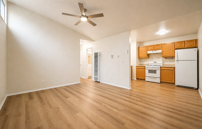 25-45 W. Tenth street