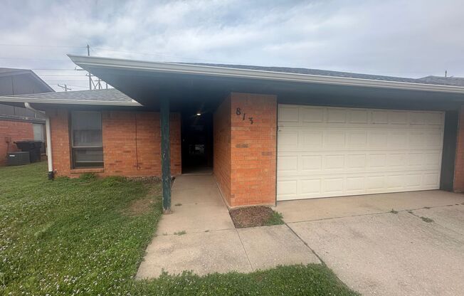 2 Bed 2 Bath duplex on 10th and Council