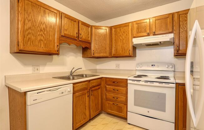 2 beds, 2 baths, $1,750, Unit Unit 210