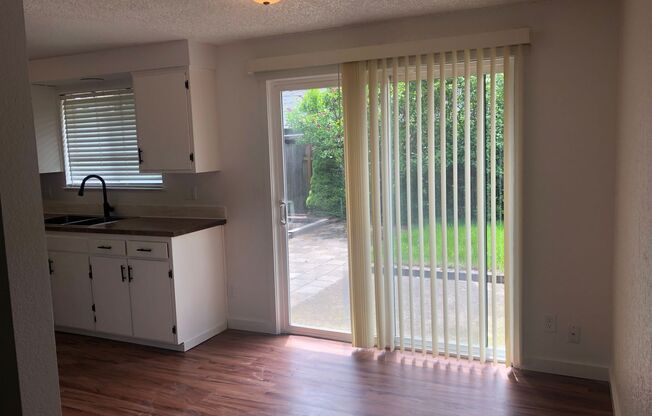 2 beds, 1 bath, $1,695