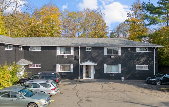 80 Hillside Ave