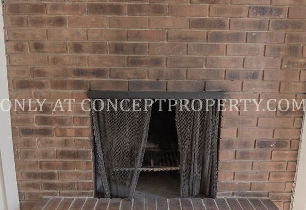 2 beds, 1 bath, 880 sqft, $1,249, Unit 17