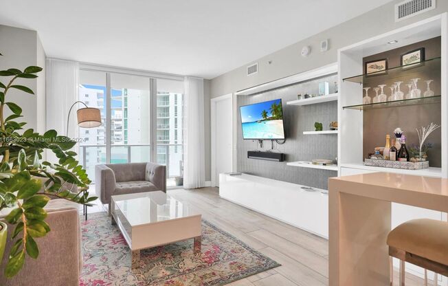 Stunning Water Views unit for rent in Brickell!