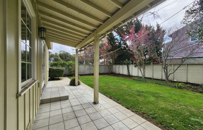 Amazing 1 bedroom with private backyard and garage