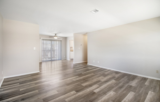 1344 CAMDEN WAY
