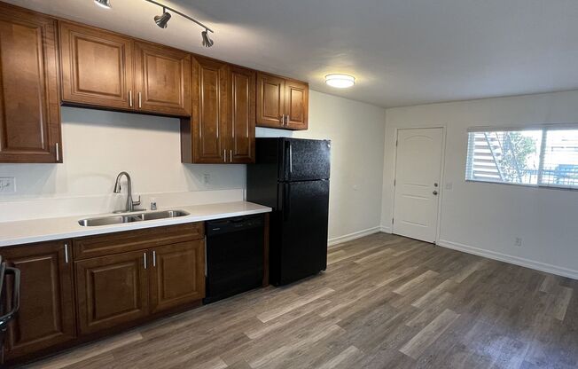 5005 Trojan Ave- Newly Renovated Ground Floor Home