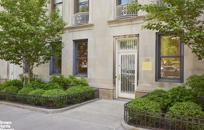 1115 5 AVE