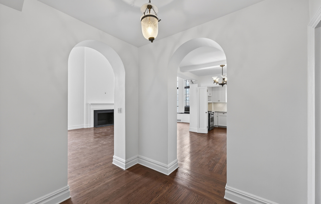 350 W 57 ST