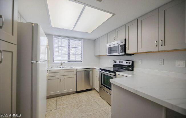 2 beds, 2 baths, $1,695, Unit UNIT 115
