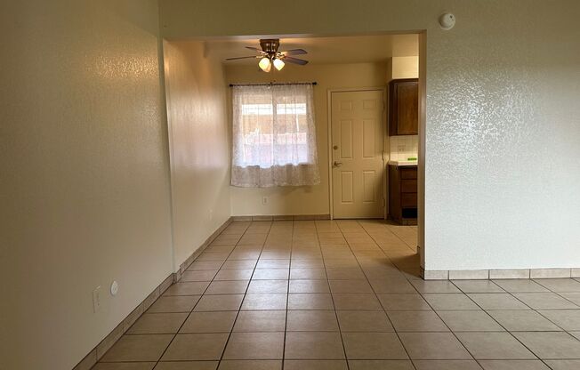 2 beds, 1 bath, $1,395, Unit **72 University #B-887