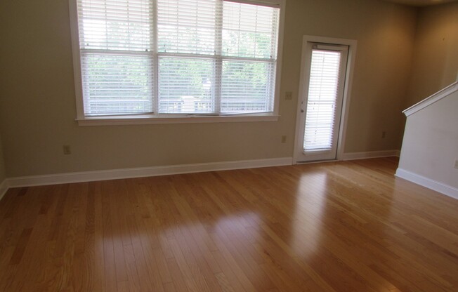 Beautiful 2 Bed/ 2.5 Bath Townhome in Legacy Village, Mooresville