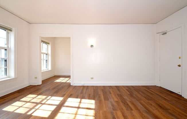 Studio, 1 bath, 500 sqft, $870, Unit 24 - 118
