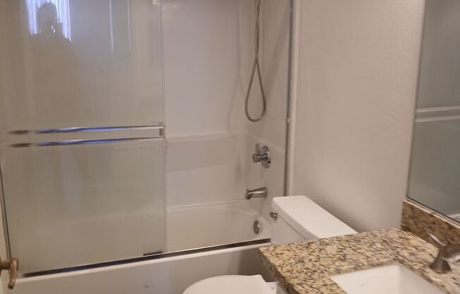 1 bed, 1 bath, $1,750, Unit 20