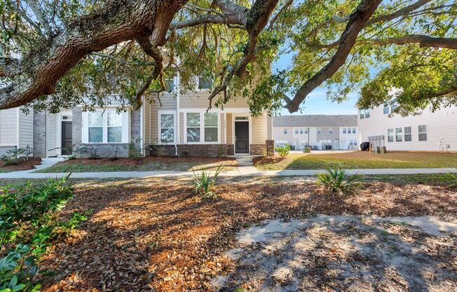 Spacious Townhome in Summerville