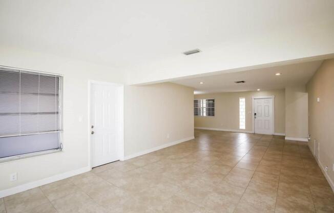 8800 NW 11 ST