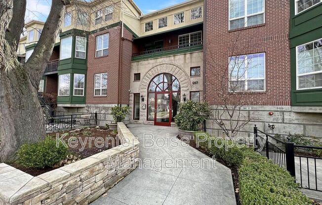 1207 W Fort St #115