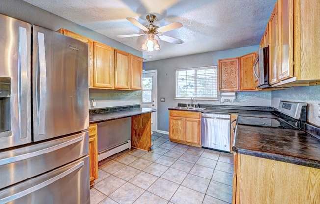 2801 HALL AVE