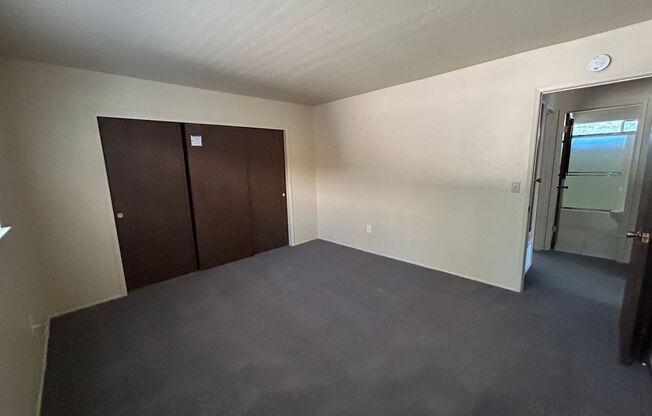 2 beds, 1 bath, 1,000 sqft, $2,100