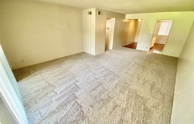 MOVE IN SPECIAL-NO RENT DUE UNTIL JANUARY 1, 2026 - 2 Bedroom 2 Bathroom in Central Phoenix