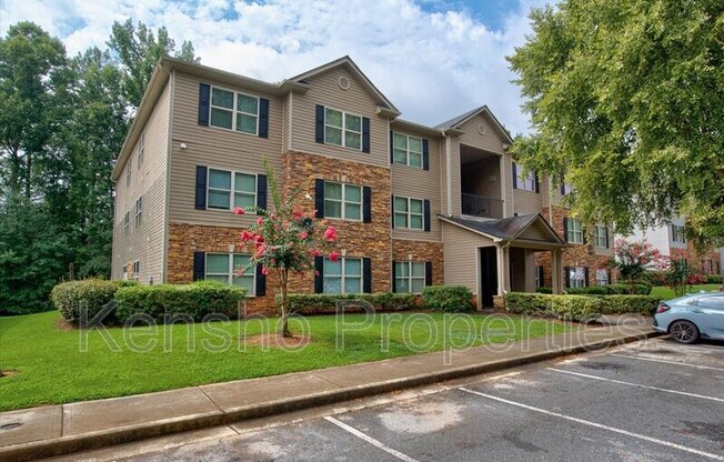 5302 FAIRINGTON CLUB DR