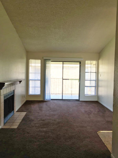 2 beds, 1 bath, $1,095