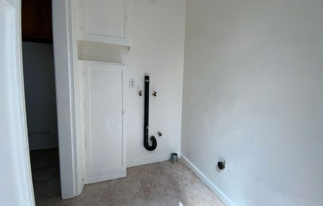For Rent – 2 Bedroom / 1 Bath Home in Alhambra