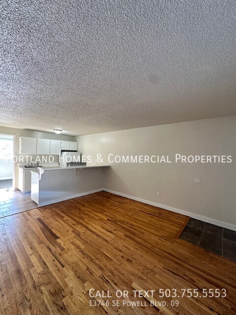 13746 SE POWELL BLVD
