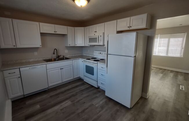 Cozy 2-Bedroom, 1-Bath Near Downtown Cedar City – Great Location & Amenities!