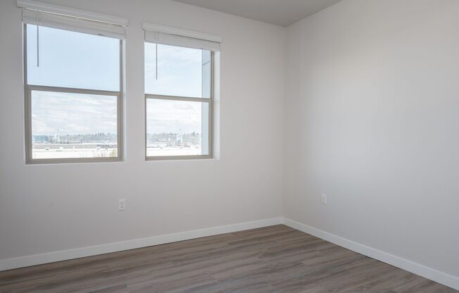 2 beds, 2 baths, 920 sqft, $2,395, Unit 40-301