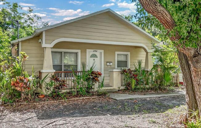 Great Central Tampa 3BR/2BA home with fenced yard.