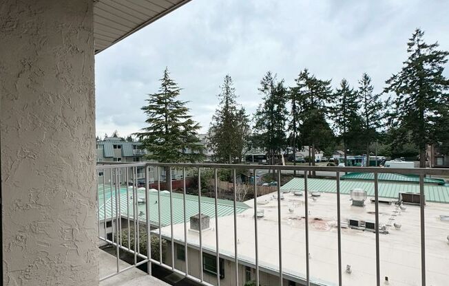 1 bed, 1 bath, 636 sqft, $1,595, Unit 424
