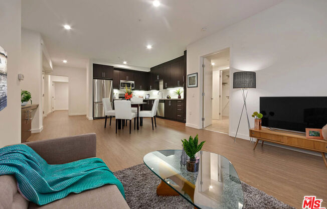 1 bed, 1 bath, 789 sqft, $2,909, Unit 306