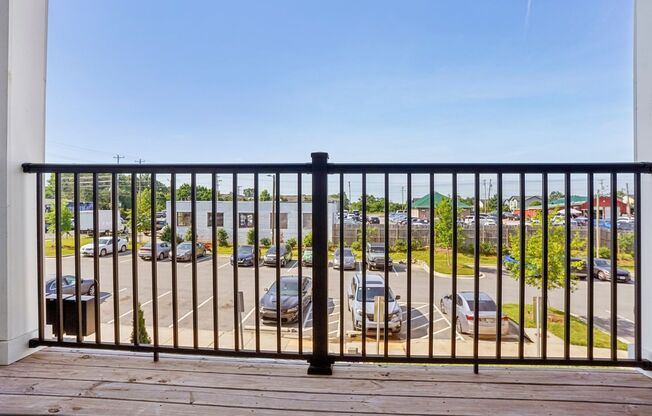 1 bed, 1 bath, 740 sqft, $1,199, Unit 600 - 2HP