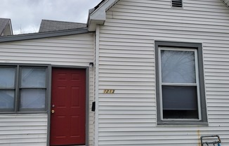 1213 VILLA AVE