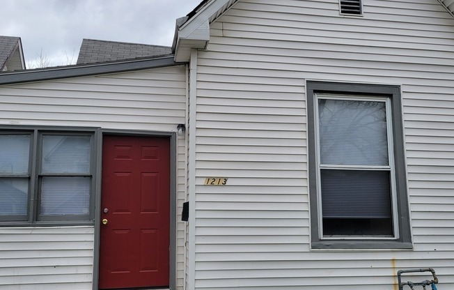 1213 VILLA AVE