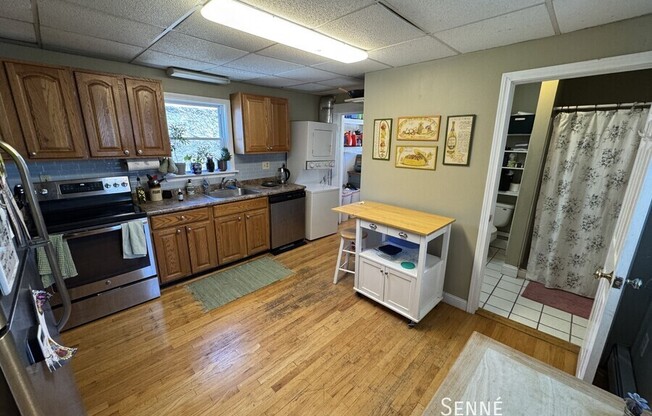 737 SOMERVILLE AVE