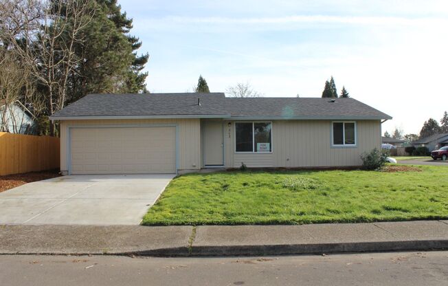 3 bedroom 1 bath home in Hillsboro near Max line
