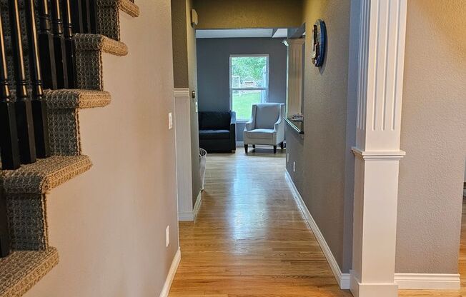 $500 Move in incentive! Gorgeous 4 bedroom Boulder home! Available Now!